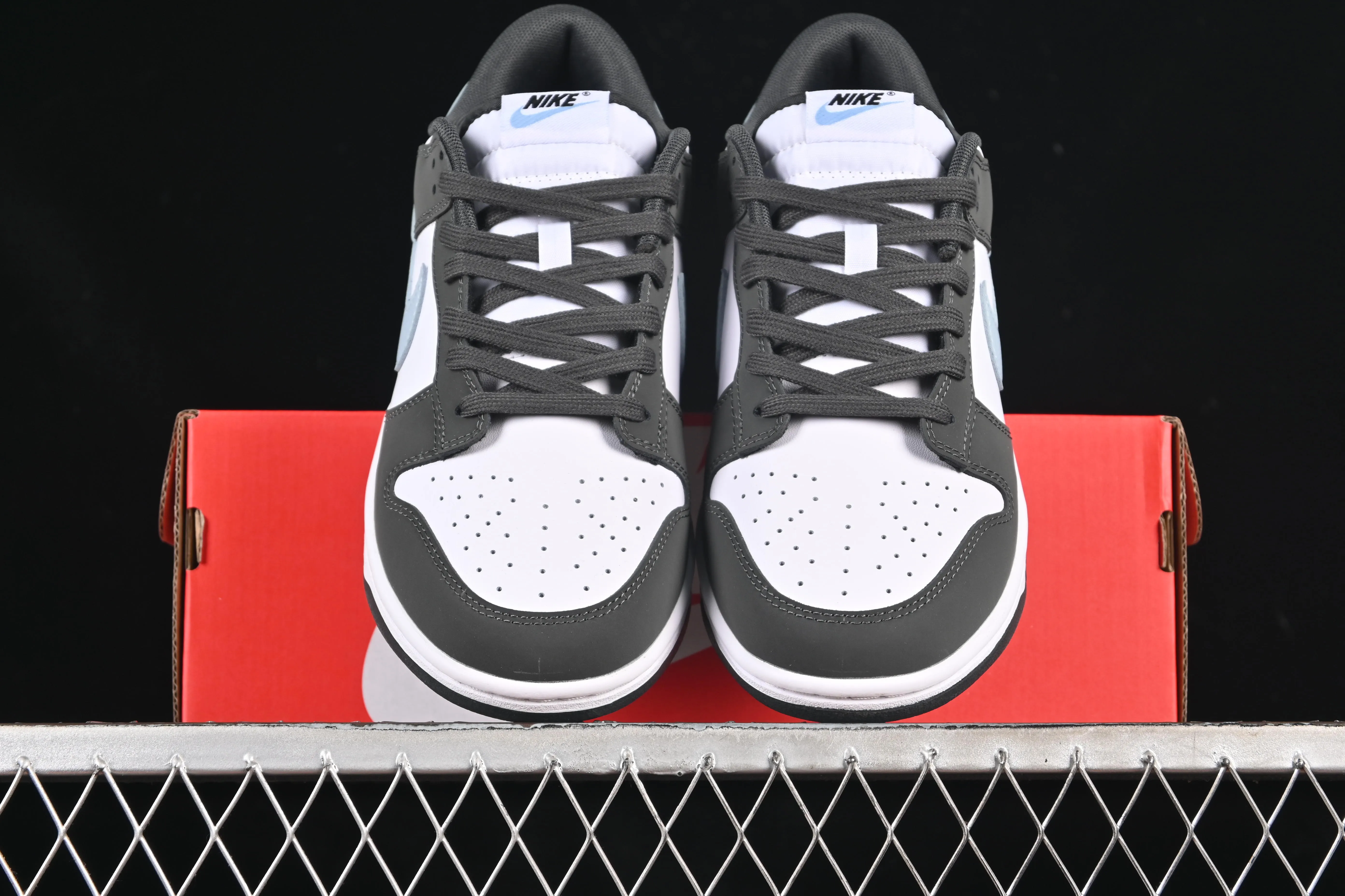 All categories Nk SB Dunk series Nk SB Dunk Low low-top sneakers Nike SB Dunk Low white anthracite low-top casual sneakers IB3079-100